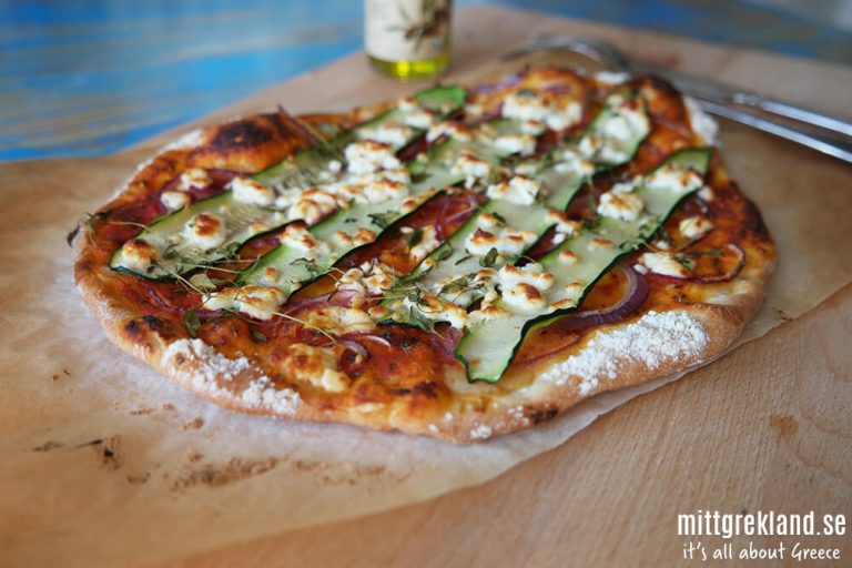 Pizza med zucchini och fetaost