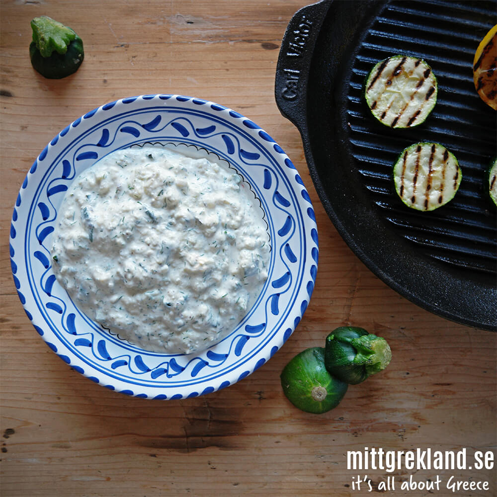 Zucchini och fetaostdip