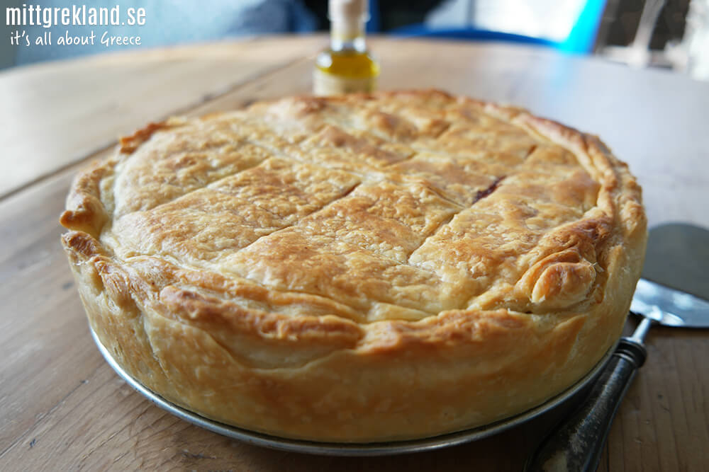 Kolokithopita- Zucchinipaj med fetaost och gravieraost
